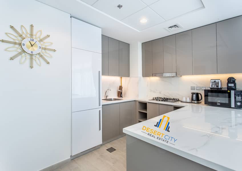 6 Fully equipped kitchen