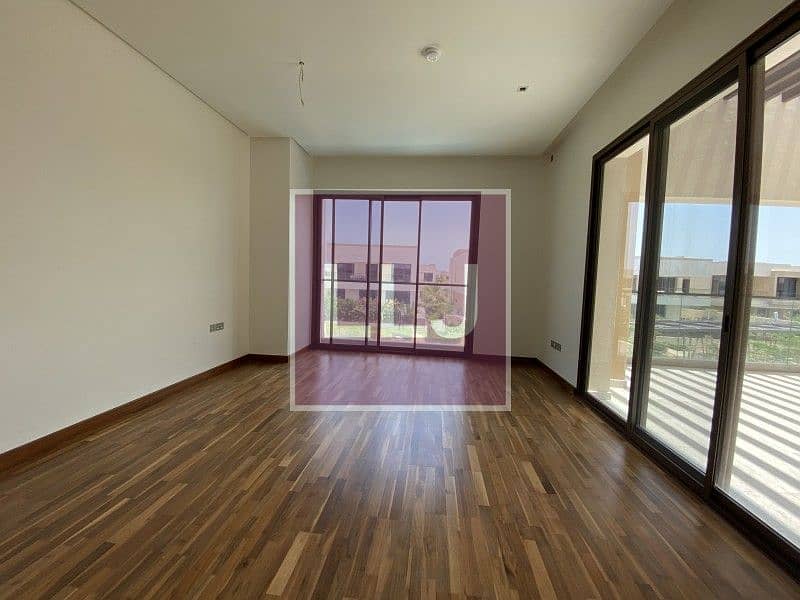 Remarkable 5 BR Villa | with Landscape Garden Remarkable 5 BR Villa | with Landscape Garden