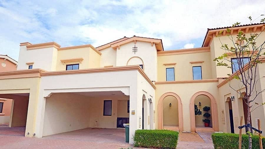 UPGRADED INTERIOR | 3 BEDROOM+MAID | MIDDLE UNIT| WALK TO POOL AND PARK