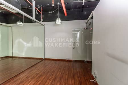 Office for Rent in Dubai Internet City, Dubai - Mid Floor | Freezone | Fitted Office