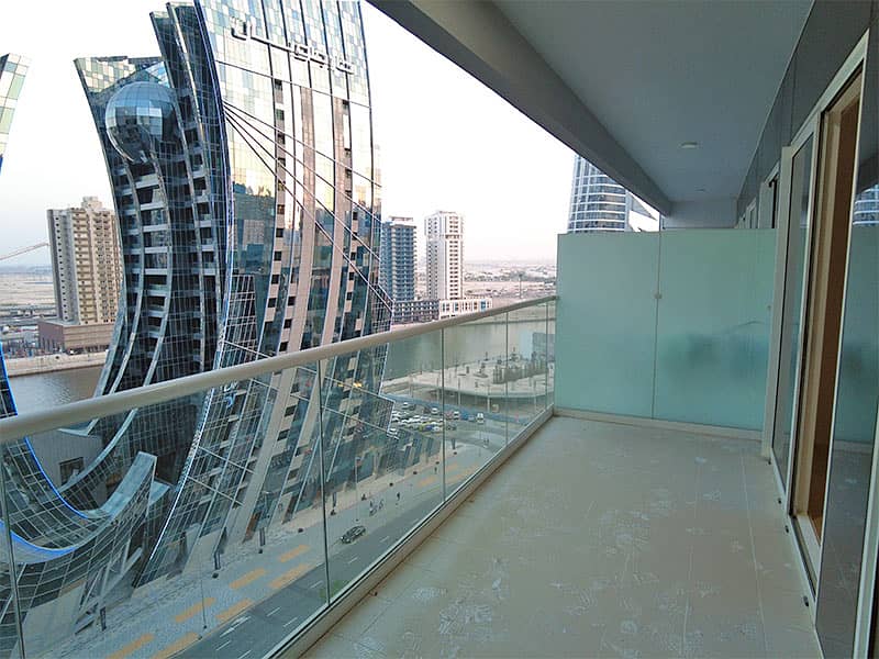 Canal View | High Floor | Kitchen Appliance | Balcony Canal View | High Floor | Kitchen Appliance | Balcony