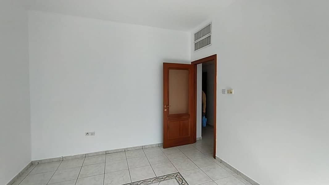 شقة في شارع السلام 1 غرفة 43000 درهم - 5837601