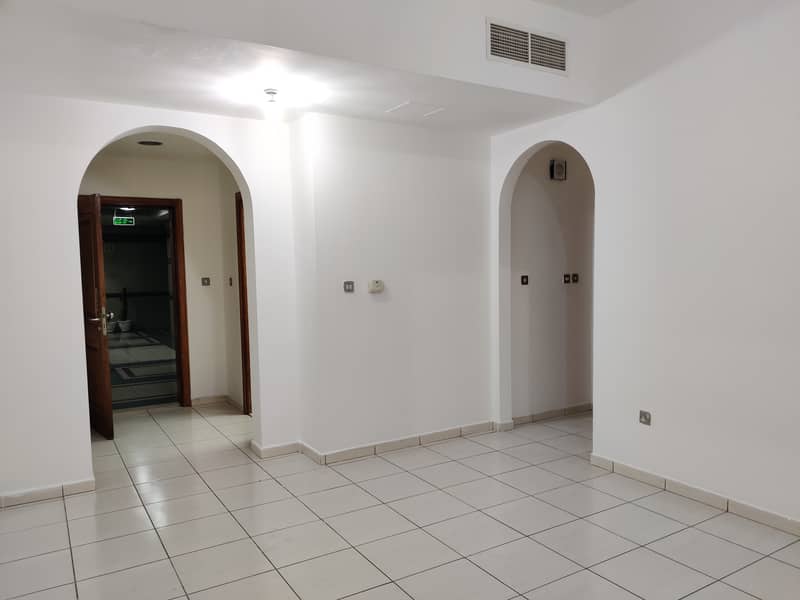 Квартира в улица Аль Наджда, 1 спальня, 40000 AED - 5980676