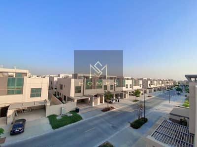 4 Bedroom Villa for Sale in Meydan City, Dubai - 4BR +M | MIDDLE UNIT | VACANT