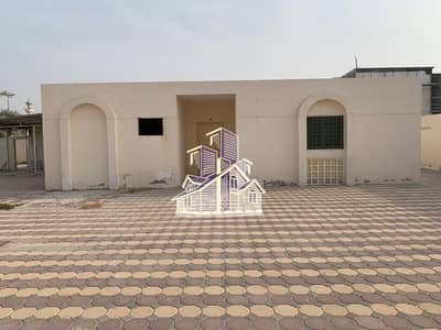 3 Bedroom Villa for Sale in Musherief, Ajman - For sale a house in Mushairif, the land area is 10 thousand square feet. .
