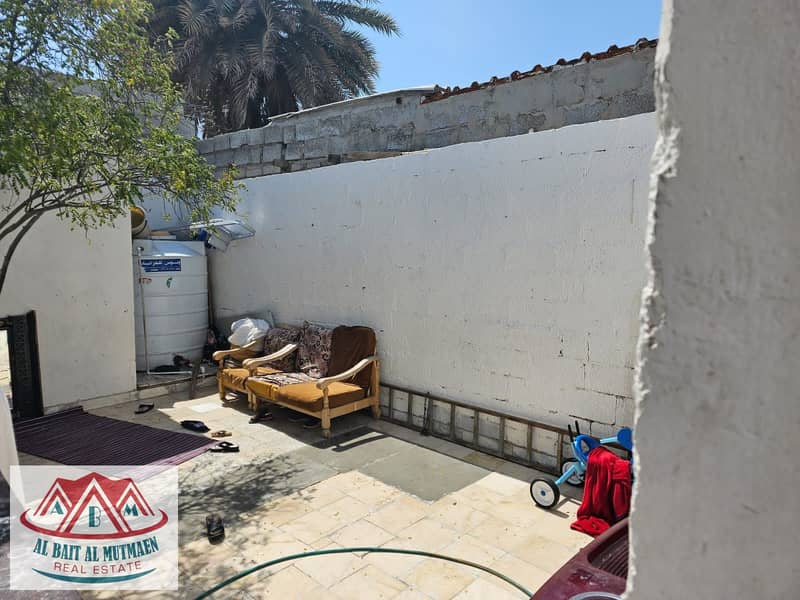 Four-room house for sale at a cheap price in Al-Shahba