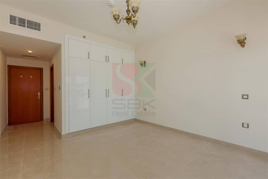 5 Spacious 2BR with Maidroom at Offer Price Al Sufouh