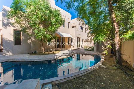 Mint Condition | Direct Access to a Pond Mint Condition | Direct Access to a Pond