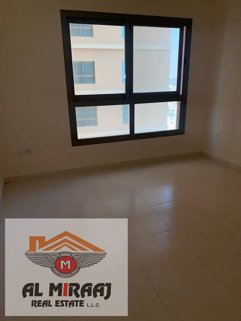 1 Bed room Hall For Rent With Closed Kitchen Only 15000/- AED