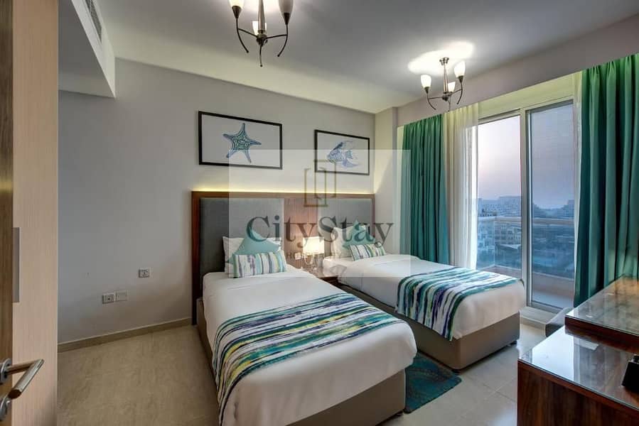 Large Deluxe Twin Sea View In Serviced Hotel Apartments