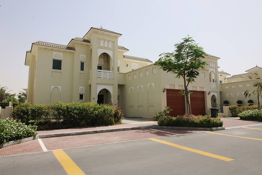 Large Plot| 4 Bedroom Villa for rent in Al furjan Quortaj
