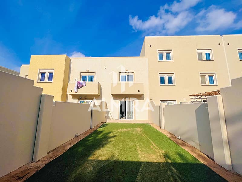 SINGLE ROW | Extended Garden | Family Home SINGLE ROW | Extended Garden | Family Home