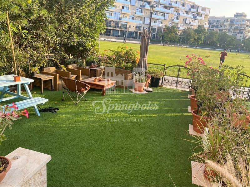Luxurious : Park & Pool Views | Double Height Living Luxurious : Park & Pool Views | Double Height Living