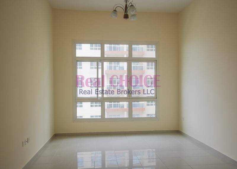 Payable in 4 Cheques | 1BR Apartment