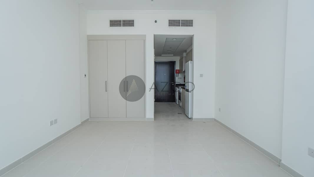 Ready to Move | High Floor | Golf View Ready to Move | High Floor | Golf View