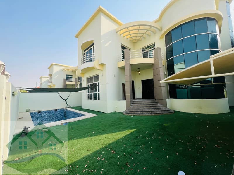 Exclusively-High finishing 6 master B/R villa -pvt pool-hugeyard-2 kitchen-driver room