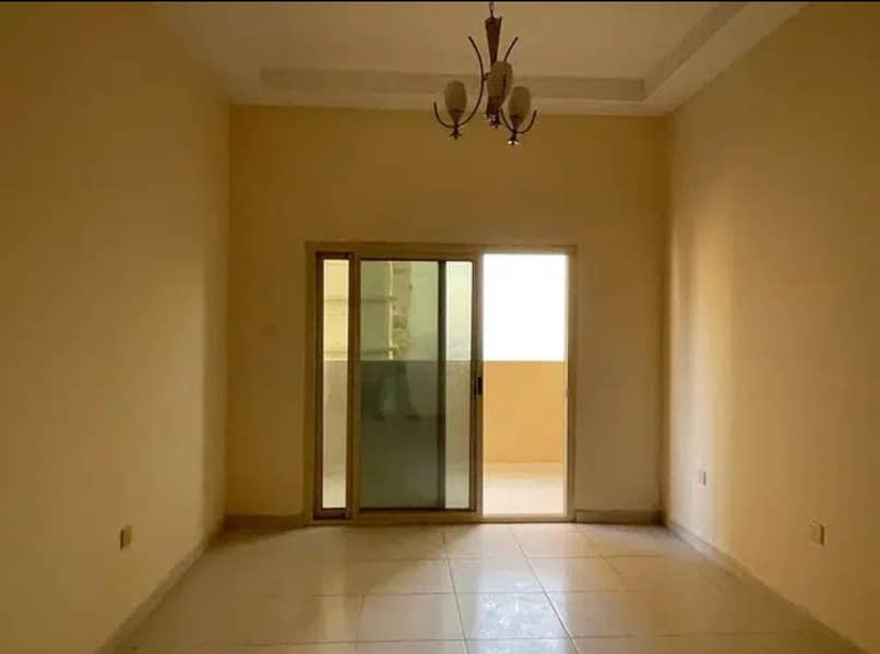 شقة في برج الزنبق،مدينة الإمارات‬ 1 غرفة 190000 درهم - 7554087