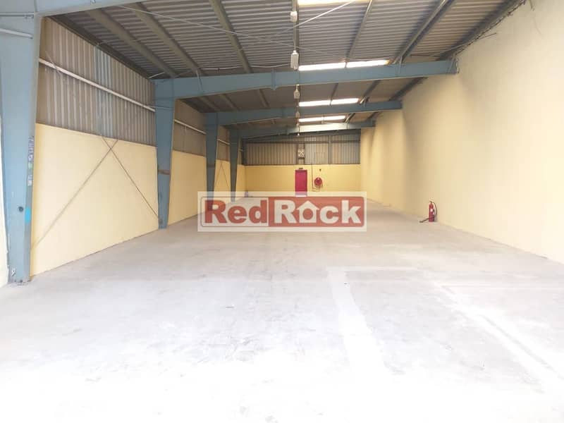 Desirable 3,800sqft warehouse at 160k  in Ras Al Khor