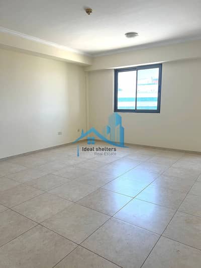 Spacious 3bhk flat with maidroom in 95k in 4 cheq