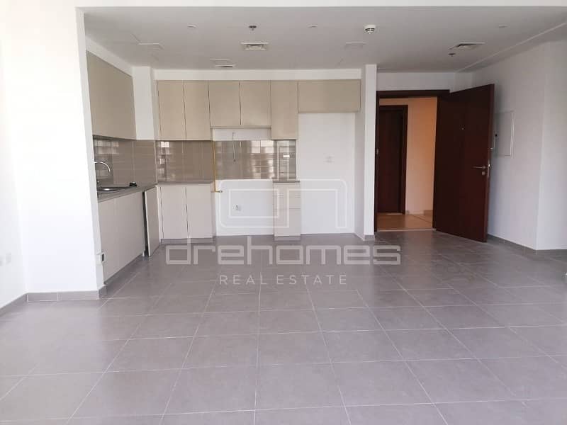 2 Parking | Large Layout | Extra Storage | Pool view 2 Parking | Large Layout | Extra Storage | Pool view
