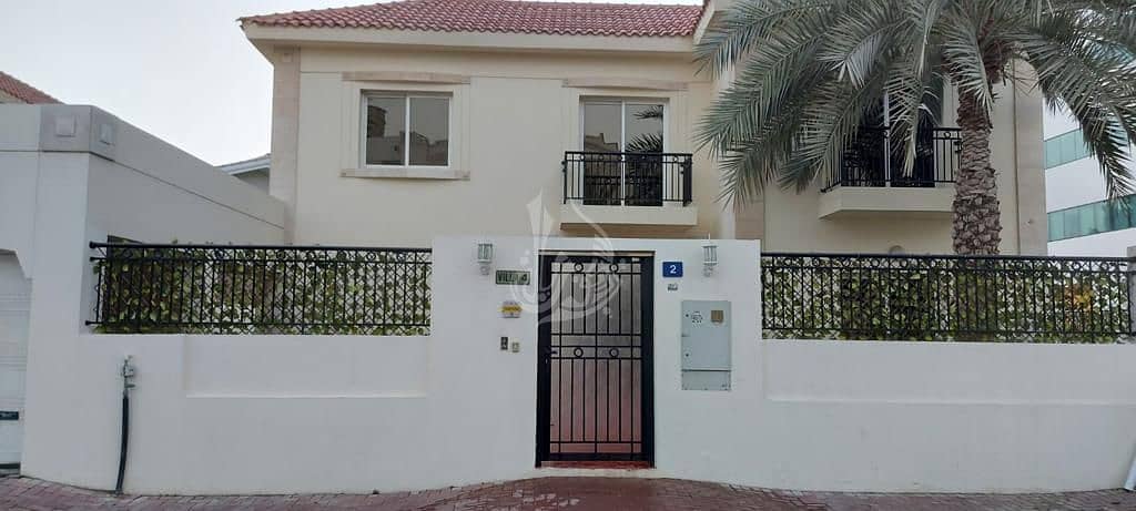 5 Bedroom Villa in Jumeirah 1 For Rent