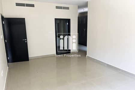 3 Bedroom Flat for Sale in Al Reef, Abu Dhabi - 🏡  | 3BR +Maid Room Apartment | Big Area | Balcony & Parking
