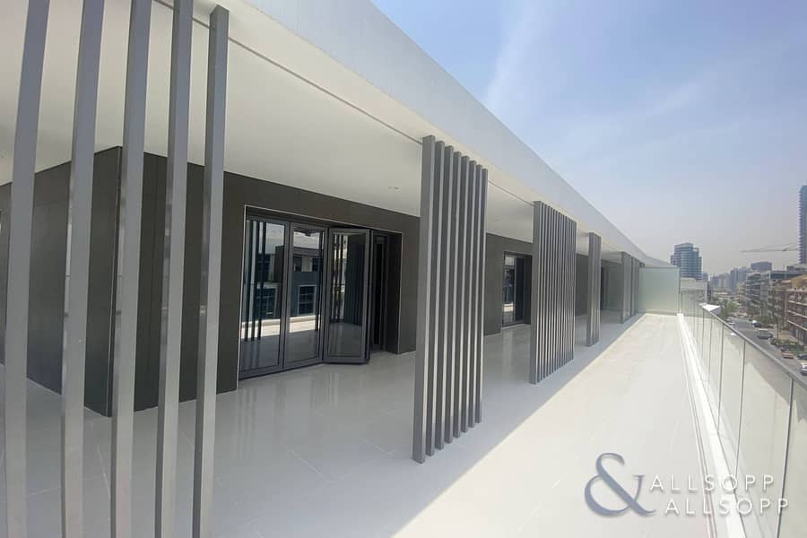 Large | Spacious | Penthouse | 3 Bedrooms Large | Spacious | Penthouse | 3 Bedrooms