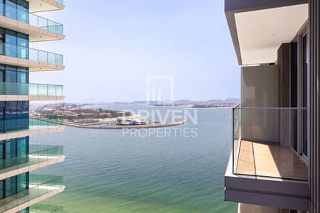 2 Bedroom Apartment for Rent in Dubai Harbour, Dubai - Palm View | Brand New | Bright & Elegant