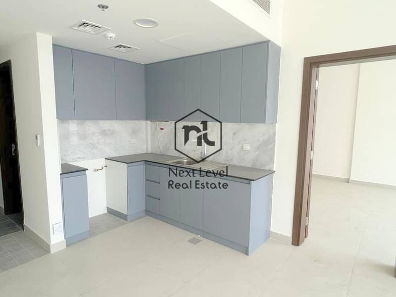 BRAND NEW GREAT LOCATION JVC