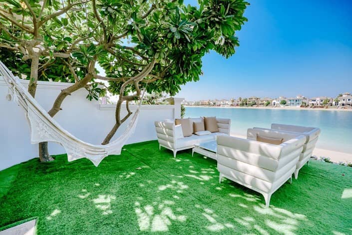 Summer Offer | Exclusive 4BR  modern villa in palm Jumeirah