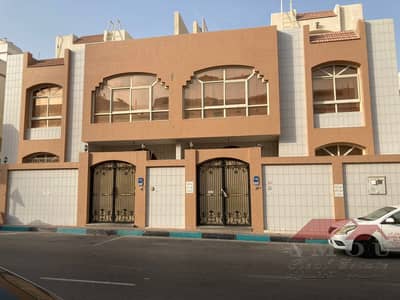 استوديو  للايجار في الخالدية، أبوظبي - For rent a spacious studio at a special price directly from the owner