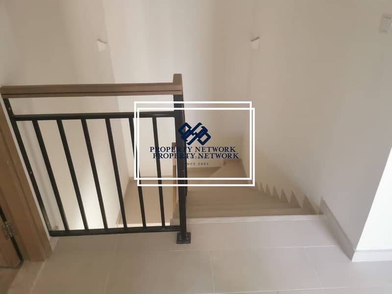 28 Amaranta Three Bedrooms + Maids / Walking Distance from Mosque