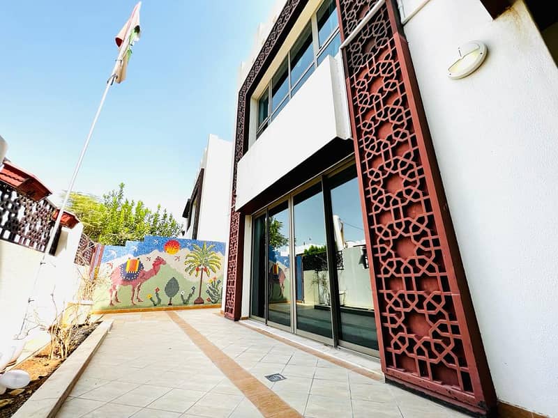 فیلا في شارع الخليج العربي،البطين 5 غرف 300000 درهم - 6154705 فیلا في شارع الخليج العربي،البطين 5 غرف 300000 درهم - 6154705