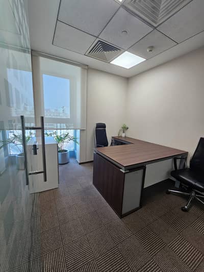 Office for Rent in Deira, Dubai - PREMIEM OFFIC SPACE WITH FULLY FITTED READY TO MOVE