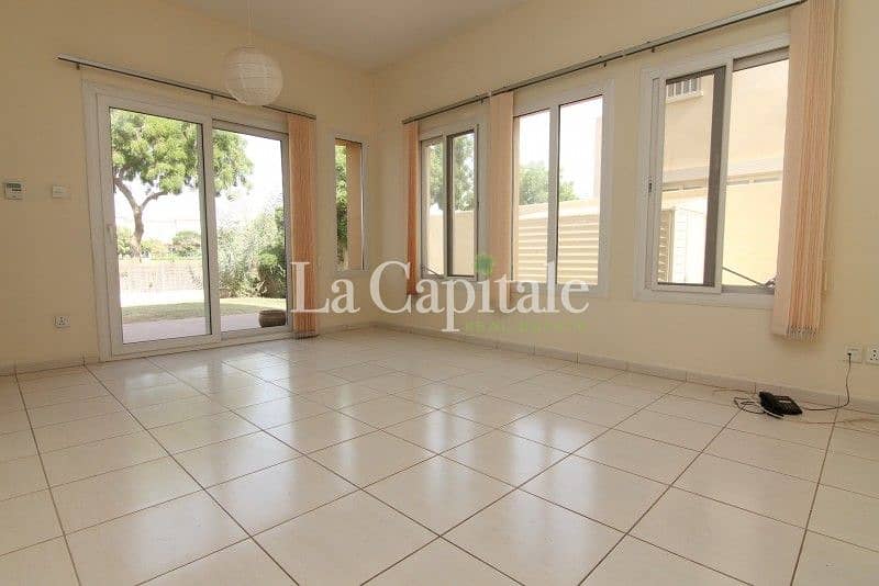 HUGE PLOT | UNFURNISHED |GARDENS AND LAKE VIEW HUGE PLOT | UNFURNISHED |GARDENS AND LAKE VIEW