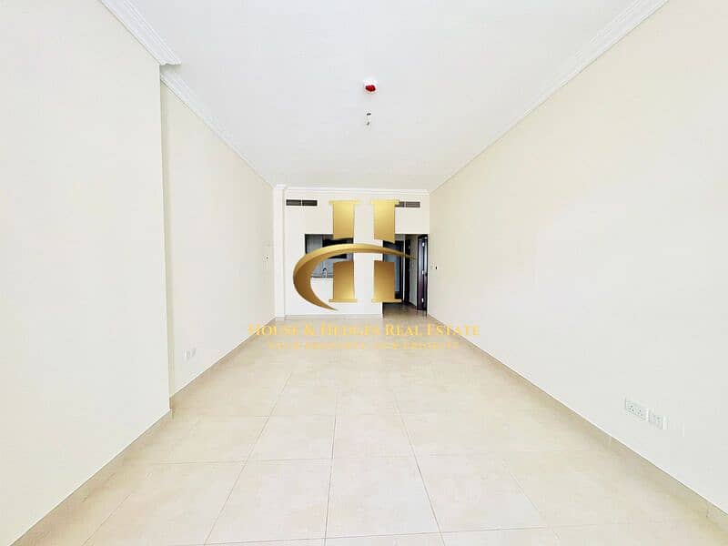 Community View-Huge 1BR-Convenient Location. Community View-Huge 1BR-Convenient Location.