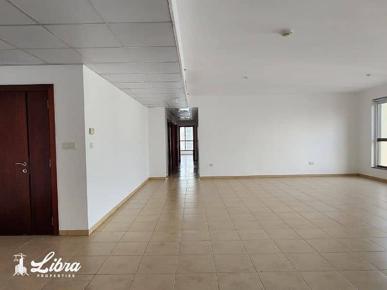 Luxurious | Bright & Spacious | Vacant | Good Deal Luxurious | Bright & Spacious | Vacant | Good Deal