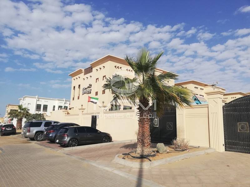 Commercial Villa opposite to Mazyed mall