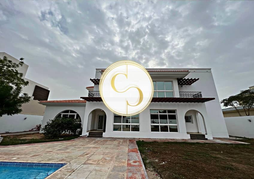 FULLY RENOVATED | Spacious 5 BR+Maids Room Villa for Rent in Al Barsha 3