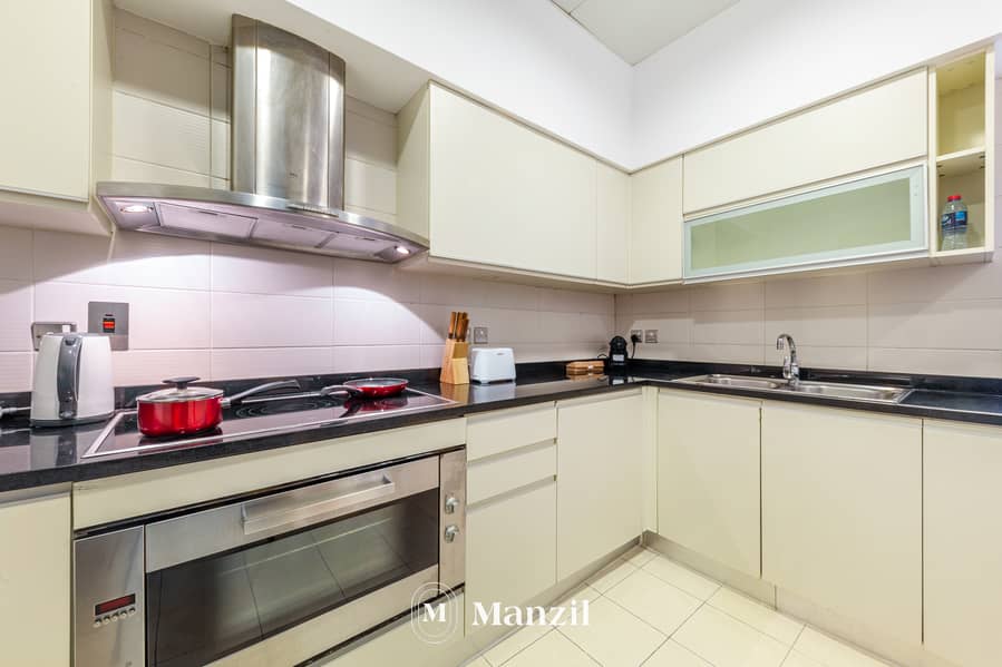14 Kitchen Area