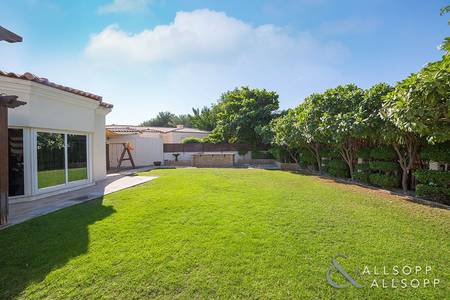 Best Cul de Sac in GC West | Large Plot Best Cul de Sac in GC West | Large Plot