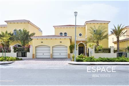 4 Bedroom Villa for Sale in Jumeirah Park, Dubai - 4 Bed Large | Corner Unit | Exclusive