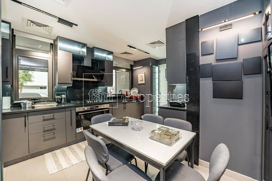 Upgraded | Decorated | Fireplace | The Best Villa - Image 11