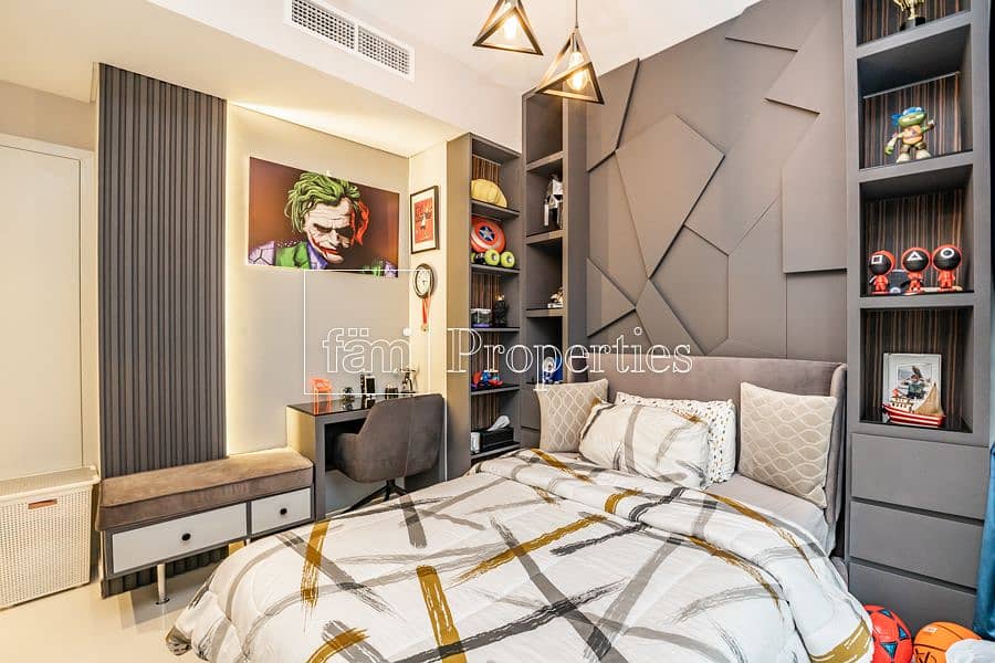 Upgraded | Decorated | Fireplace | The Best Villa - Image 26