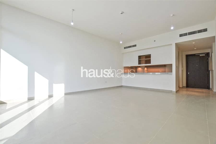 Chiller Free | Spacious | Boulevard View