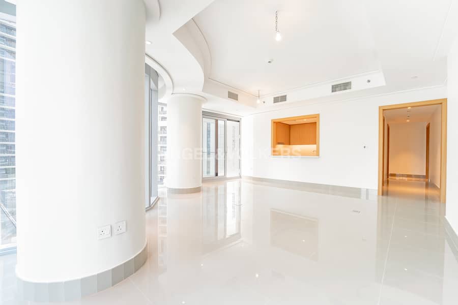Luxurious Apartment | Full Burj Khalif View Luxurious Apartment | Full Burj Khalif View