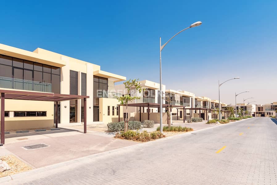 Clean | Well Maintained | Big Layout with Garden Clean | Well Maintained | Big Layout with Garden