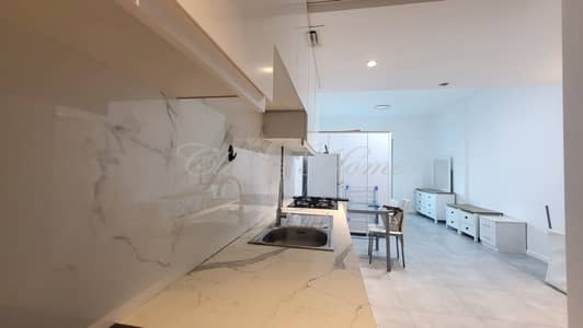 Studio for Rent in Dubai Marina, Dubai - Upgraded Unit| Fully Furnished| Chiller Free