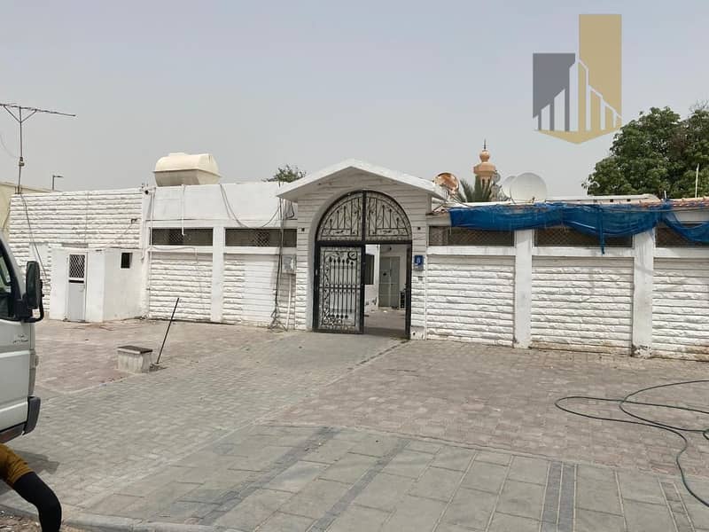 | For sale a traditional house, Baniyas East 8 |