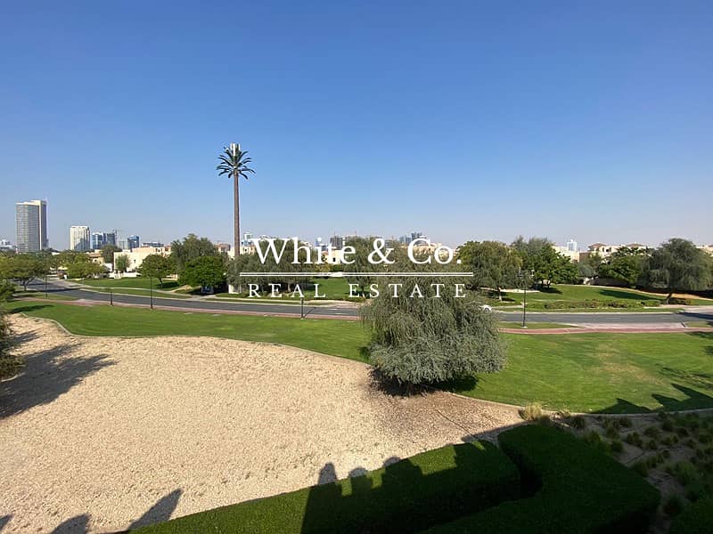 位于迪拜体育城，布鲁明戴尔别墅区 4 卧室的别墅 260000 AED - 7343896